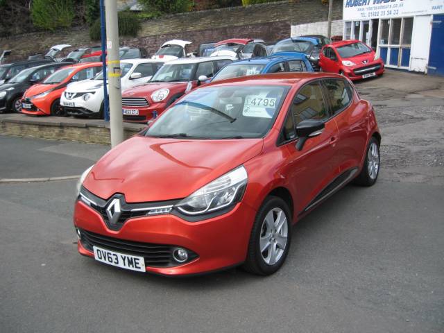 Renault Clio 1.1 CLIO DYNAMIQUE MEDIANAV Hatchback Petrol Red