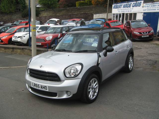 Mini Mini Countryman 1.6 COUNTRYMAN COOPER BUSINESS D Hatchback Diesel Silver