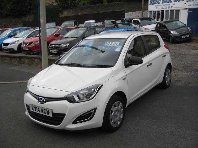 Hyundai i20 1.2 I20 CLASSIC Hatchback Petrol White