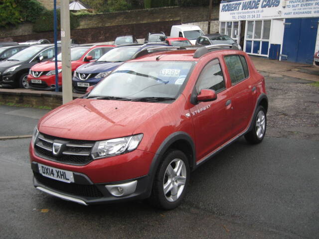 Dacia Sandero Stepway 0.9 laureate tce Hatchback Petrol Orange